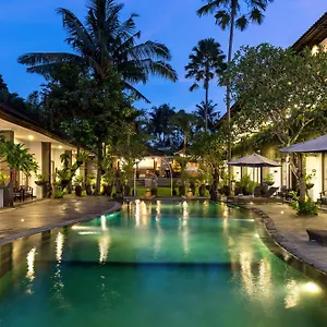 ubud-raya-hotel.ubudhotelsnow.com/