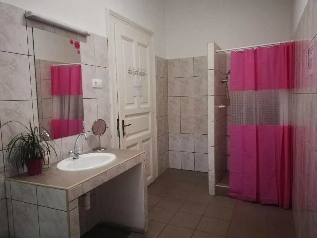 Budapest Party Hostel At Udvarom 0*,  ハンガリー